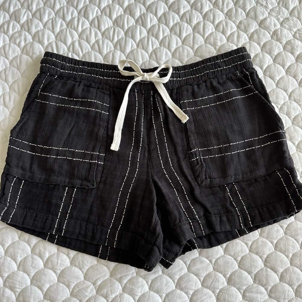 Lou & Grey striped shorts